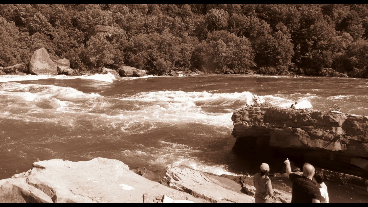Whirlpool Jet boats at the Devil's Hole - Niagara Glen