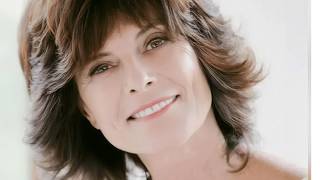 Adrienne Barbeau’s 40 MUST SEE Photos That Show Off Her Perfect Figure!