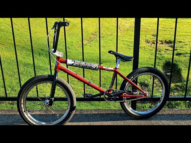 This Fly Bikes Moto Sierra Build Is INSANELY Lightweight! 👀 - YouTube