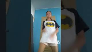 Emanuely Dançando A Musica Malvada