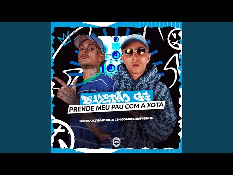 Bucetão GG Prende Meu Pau Com a Xota