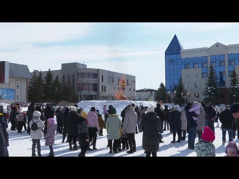 Сегодня на центральной площади города нурлатцы проводили зиму и встретили весну