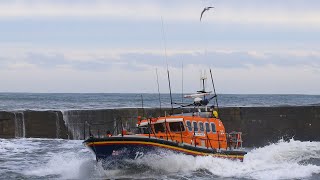RNLI Grace Darling final arrival into Amble Harbour