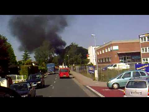 Einsatzfahrt PKW Brand Feuerwehr Hemmingen- Westerfeld