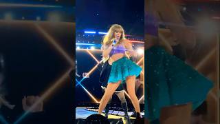 Taylor Swift-1989 New Outfit 😍 | Eras Tour | Lisbon #taylorswift #shortsfeed #trending