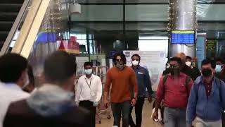 Yash boss in Hyderabad airport | rocking star Yash outside video