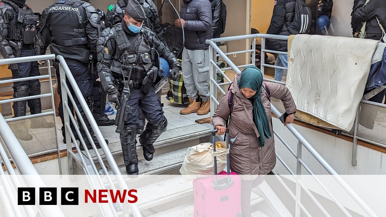 Paris police evict hundreds of migrants from camps ahead of Olympics |  BBC News