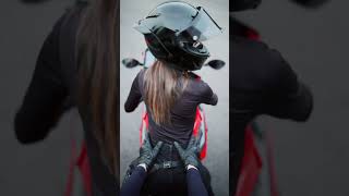 руками держаться нужно за бак👿на спортивном мотоцикле #мотоТаня #motoTanya moto girl bike girl ride