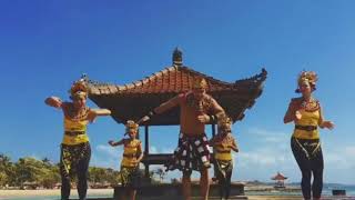 Beto Perez bailando Perro Fiel en Bali