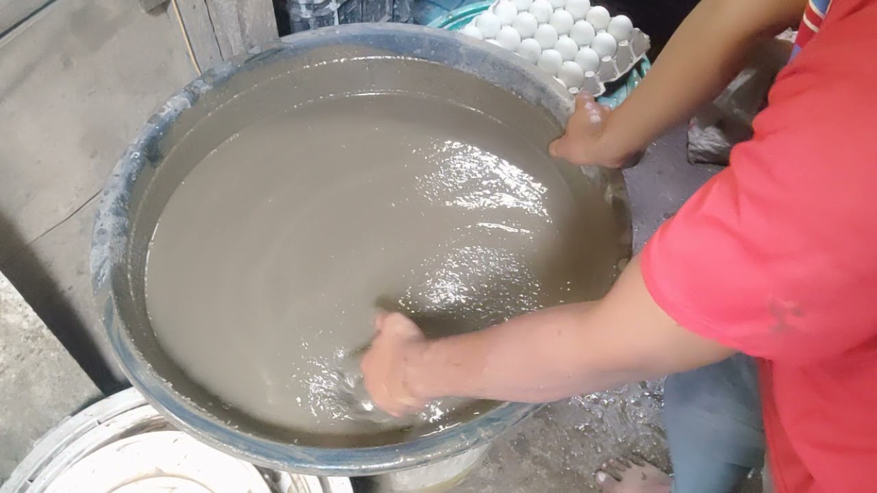 ang tamang pag timpla at paraan ng pag gawa ng nag mamantikang  itlog maalat.