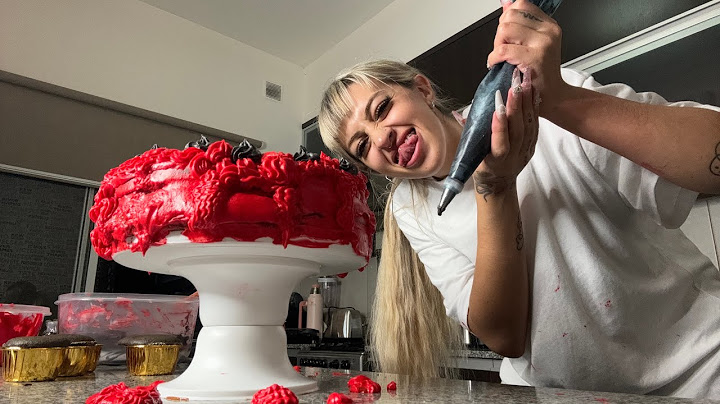 Haciendo mi torta de cumpleaños