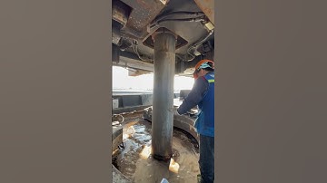 Robot ép cọc làm việc trên sông #nhacthieunhivuinhon #excavator #robot