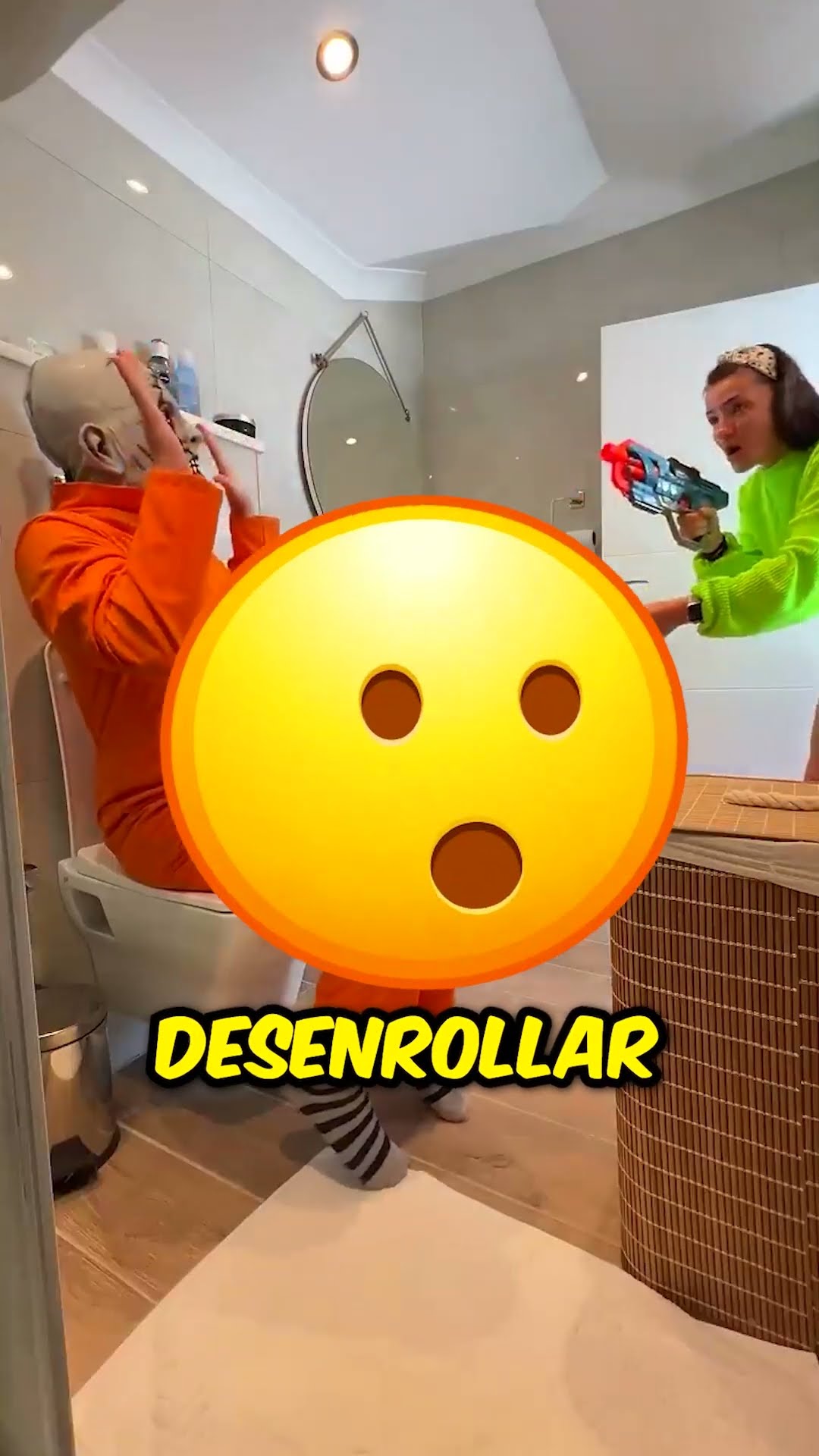 ¿Qué hará después de robar el papel higiénico? ? #shorts