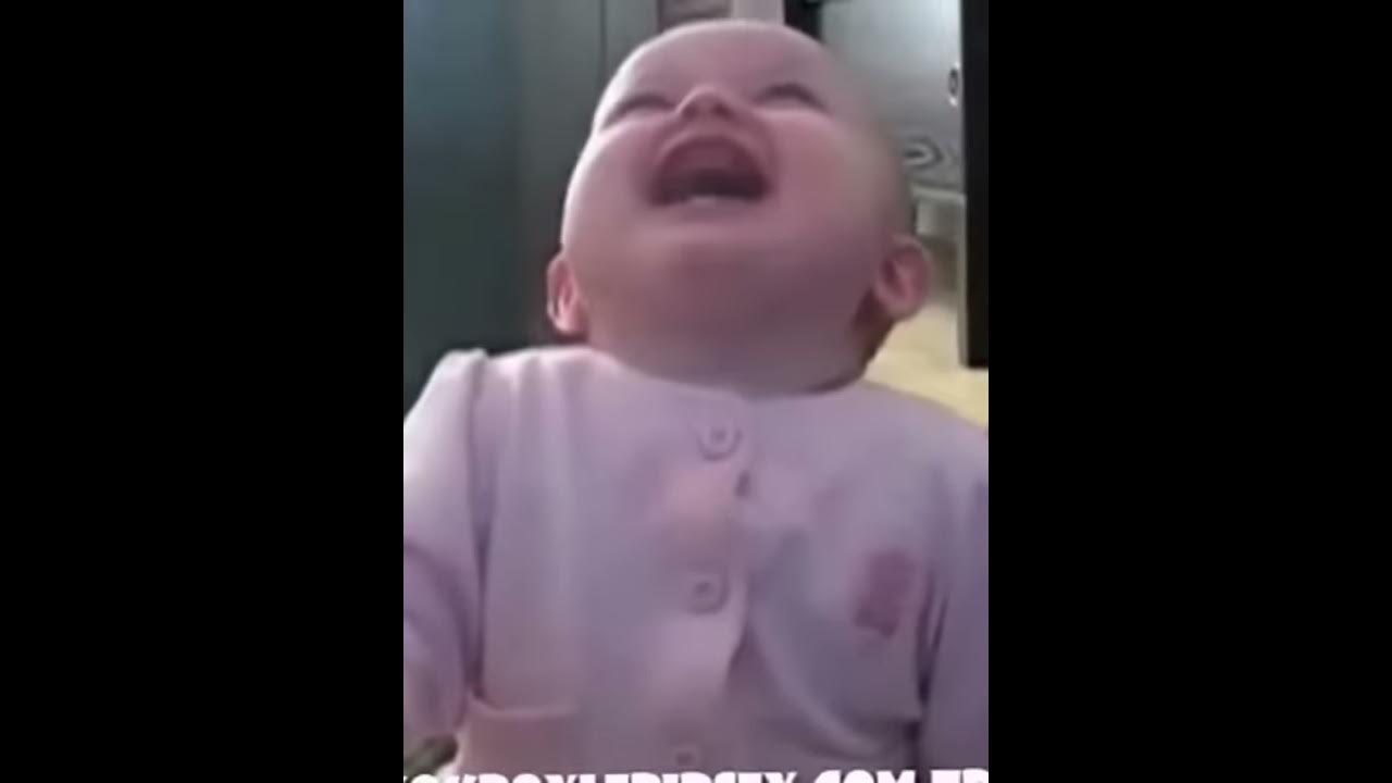 Яркие эмоции. Дети смеются. Ребенок улыбается. Дети радуются. Yeah baby that.