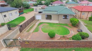 4 Bedroom House for sale in Gauteng | Johannesburg | Roodepoort | Roodepoort North | 59 |