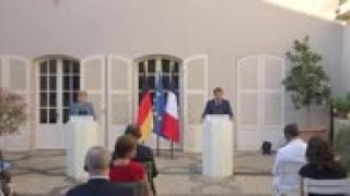 French President Ready To Give Istance To Navalny