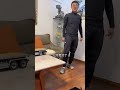 老丁又买了一下新模型，本想炫耀一下结果把沙发给蹭坏了！#模型#rc#挖掘机