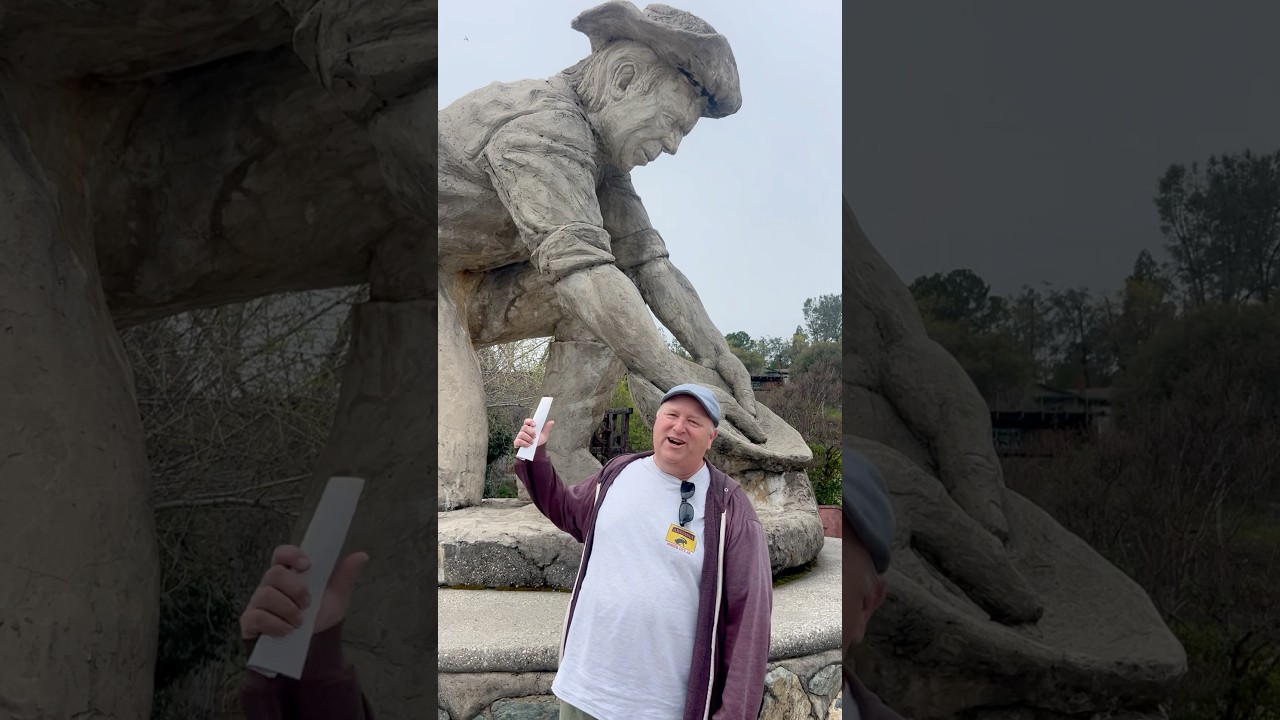 The giant statues of Auburn, California! 