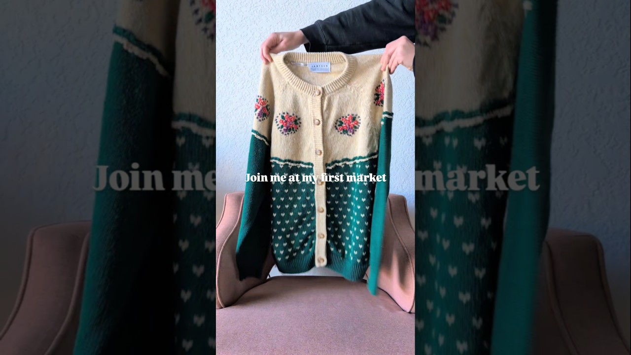 I'll have a curated set of vintage winter and holiday items, including this trio of knits!