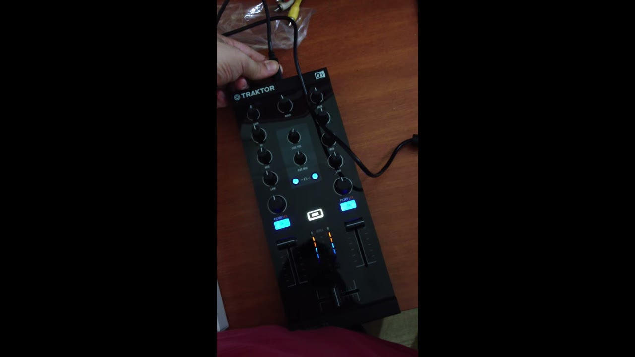 TRAKTOR KONTROL Z1 Problem, what is it? - YouTube