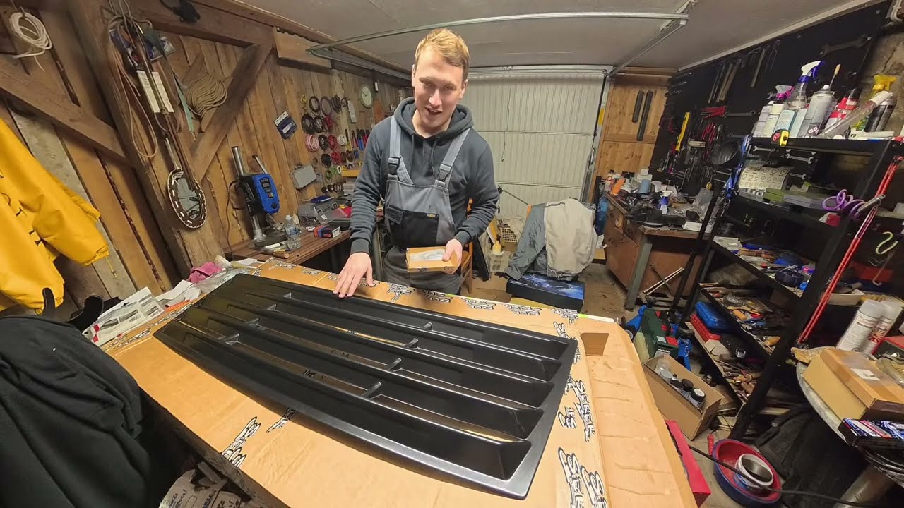 The Louver for my Volvo 740/760 sedan has arrived! / SEK Customs