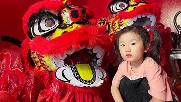 Cam Cam và một ngày đi chơi, gặp con sâu tằm nhả tơ, chơi với bạch tuộc khổng lồ, đu quay mặt trời