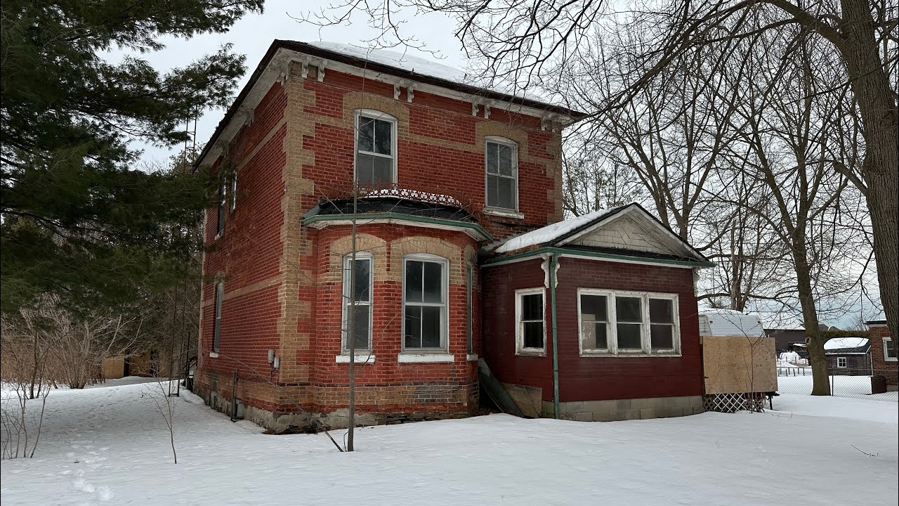 I found an ABANDONED 1890s heritage home **what’s inside?**