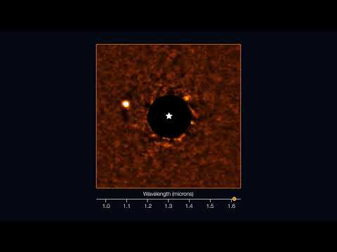 The atmosphere of the exoplanet orbiting AF Leporis