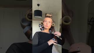 how i blowout my hair with rollers#blowout #hairstyle #hairtutorial #bouncycurls Resimi