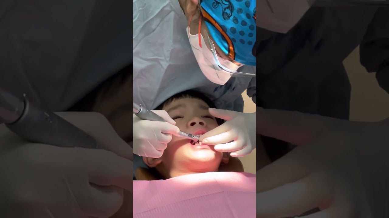 弟弟看牙醫
