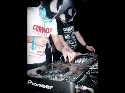 The Bloody Beetroots ft. Steve Aoki - Warp