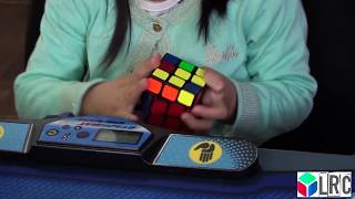 3 years old girl Youngest Rubik's cube solver : 47 sec