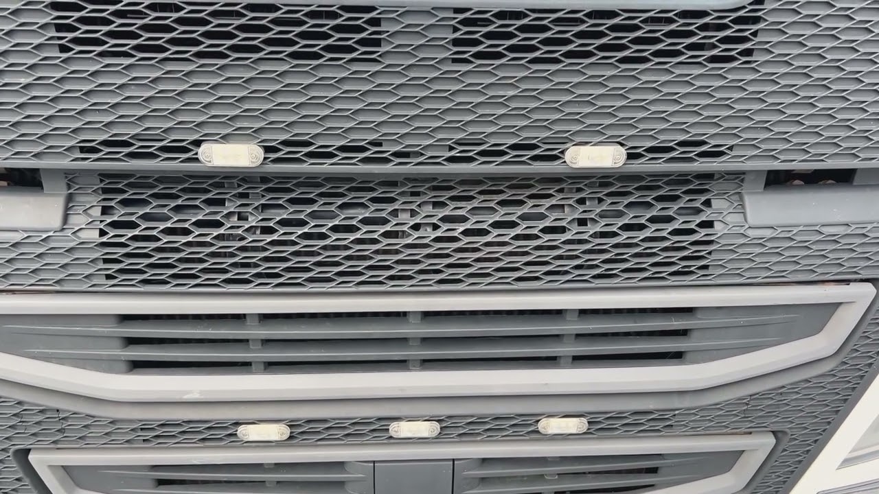 Skåpbil VOLVO FH med Bakgavellyft