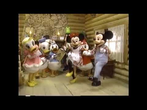 Disney's The Twelve Days of Christmas (1993) – Deck the Halls