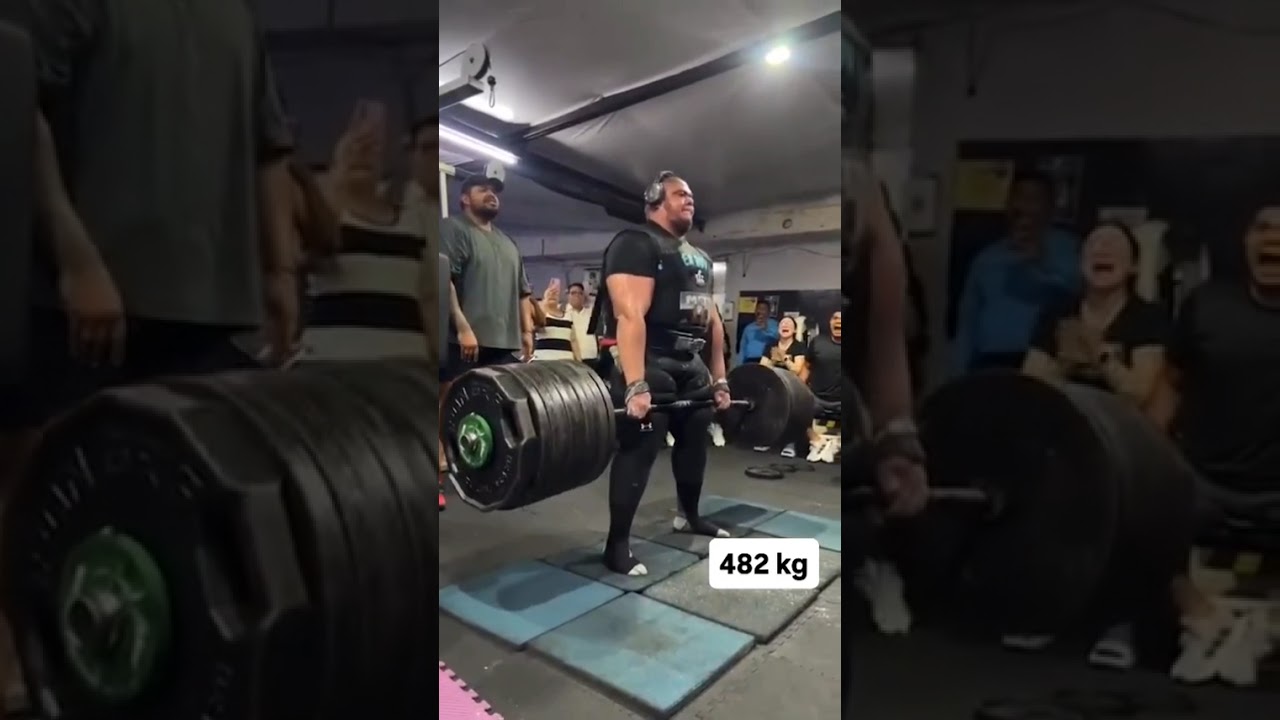 Raul Flores из Мексики тянет 482 кг, сиспользованием экипировки и 