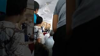 لحظة إسلام شاب في أحد مساجد كندا