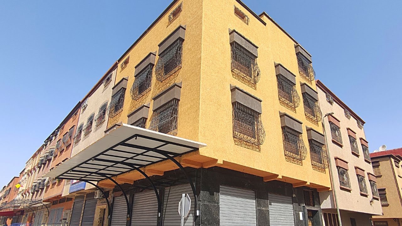 منزل للبيع بمراكش🤩 5 محلات تجارية شوكة🏠في الشكيلي المحاميد