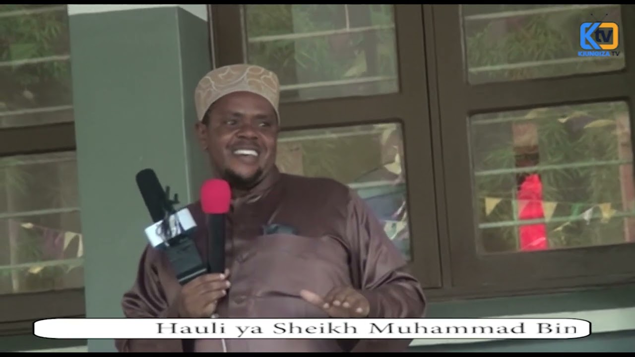 NILIKUA NIKIULIZA MASWALI SHEIKH ANAFUNGA DARSA NA KUFUNGUA MIPWEKE YA VITABU KIJIBU MASWALI
