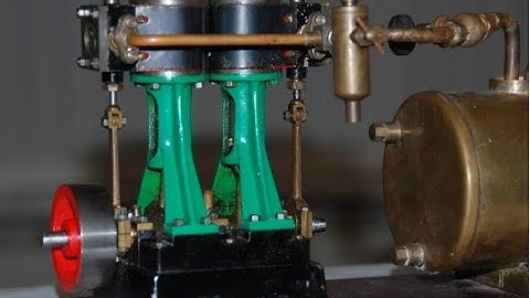 Stuart D10 engine runs on live steam