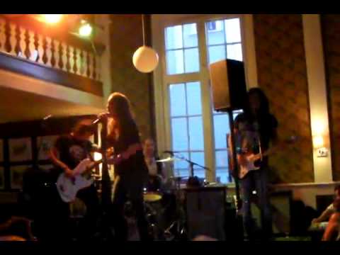 Stacie collins 2014 08 13 the harpbreaker tour ronneby café ...