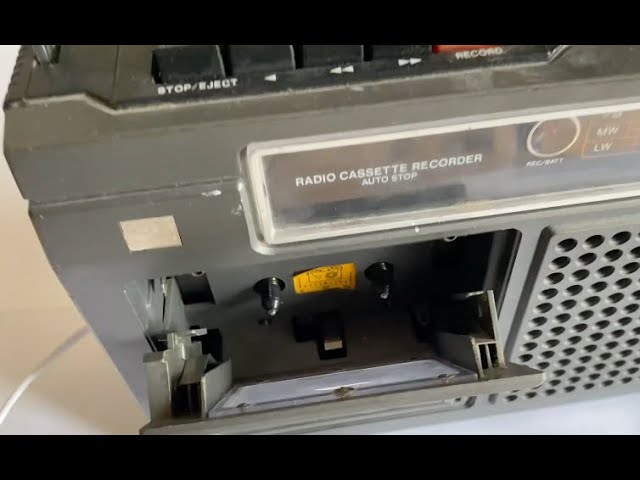 Philips Magnavox AQ6511 AM/FM Radio Cassette walkman Player Dynamic Not  Tested