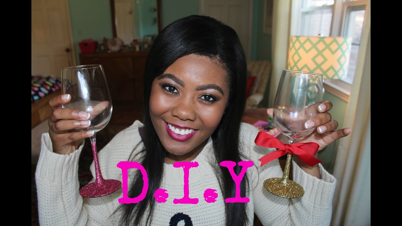 DIY Personalised Glitter Wine Glass 🍷 ✨ Full tutorial in bio