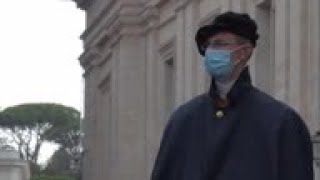 4 Swiss Guards Test Positive For Virus At The Vatican
