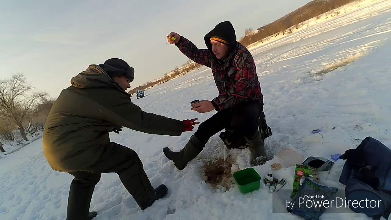 Рыбалка нефтекамск. Зимняя рыбалка в Удмуртии в Каракулино. Зимняя рыбалка в районе Сарапула. Рыбалка в Каракулино Удмуртия.