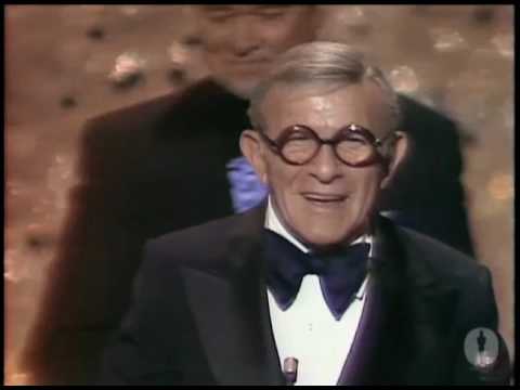 1976 best supporting actor george burns wins supporting actor 1976 oscars youtube 1976 best supporting actor george burns wins supporting actor 1976 oscars youtube