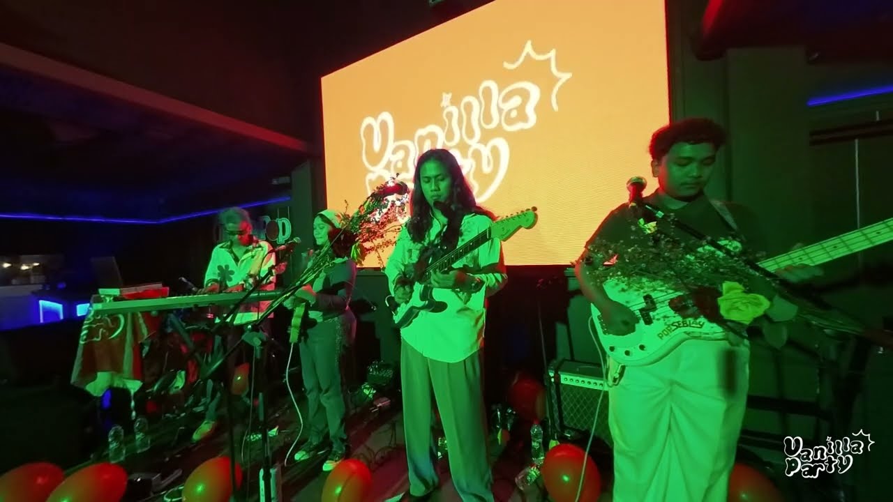 Guarda Vanilla Party - A Quiet Reflection (Live at Orange Pop Vol. 11) su YouTube Guarda Vanilla Party - A Quiet Reflection (Live at Orange Pop Vol. 11) su YouTube