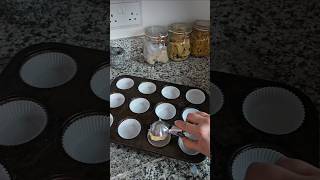 Vanilla Cupcakes Made Easy! 🧁 #vanillacupcakes #cupcakemaking #easybaking