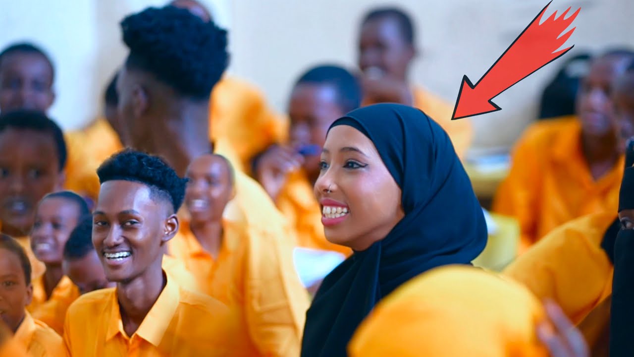 SUNDUS AYAAN SURPRISE KU GEEYEY ISKUULKII AAN DHIGAN JIRAY WEY AMIN WAYEN || I WENT TO MY OLD SCHOOL