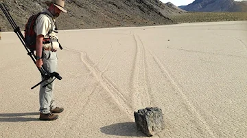 Раскрыт секрет движущихся камней в Долине Смерти