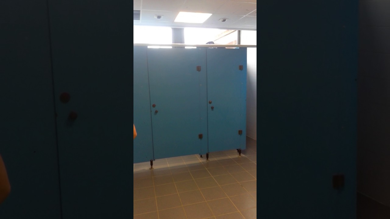 Conneries a faire au collège 😅😅😅😅